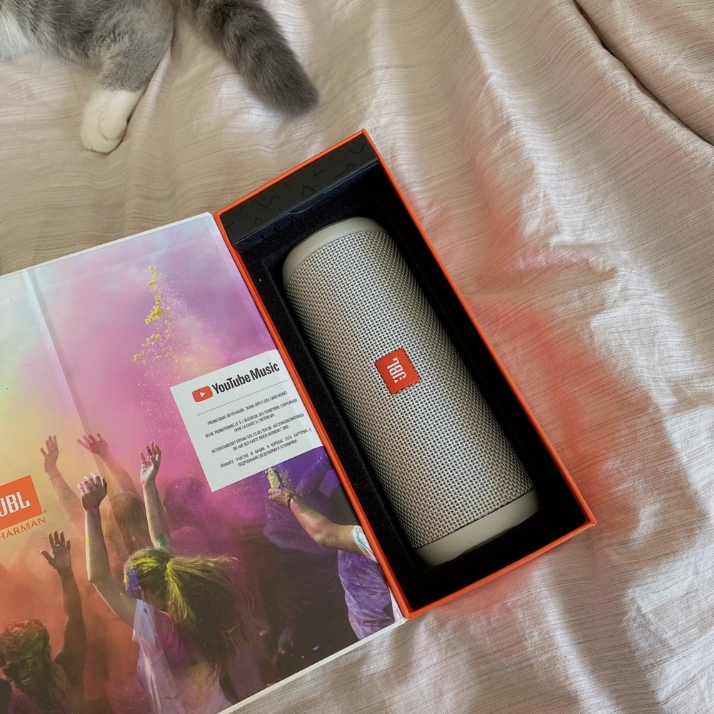 JBL Filp 4 Speaker - Silver White
